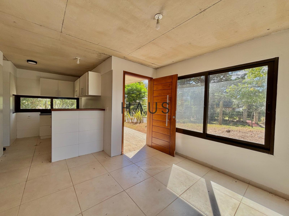 Casa ID.130 - Venta casa 3 dormitorios en Pinares Punta del Este