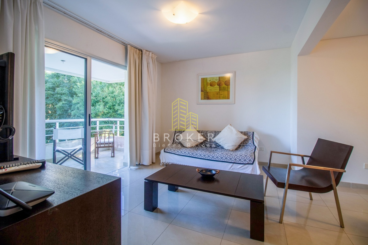 Venta de Apartamento 2 dormitorios en Rincón del Indio, Punta del Este, Uruguay.