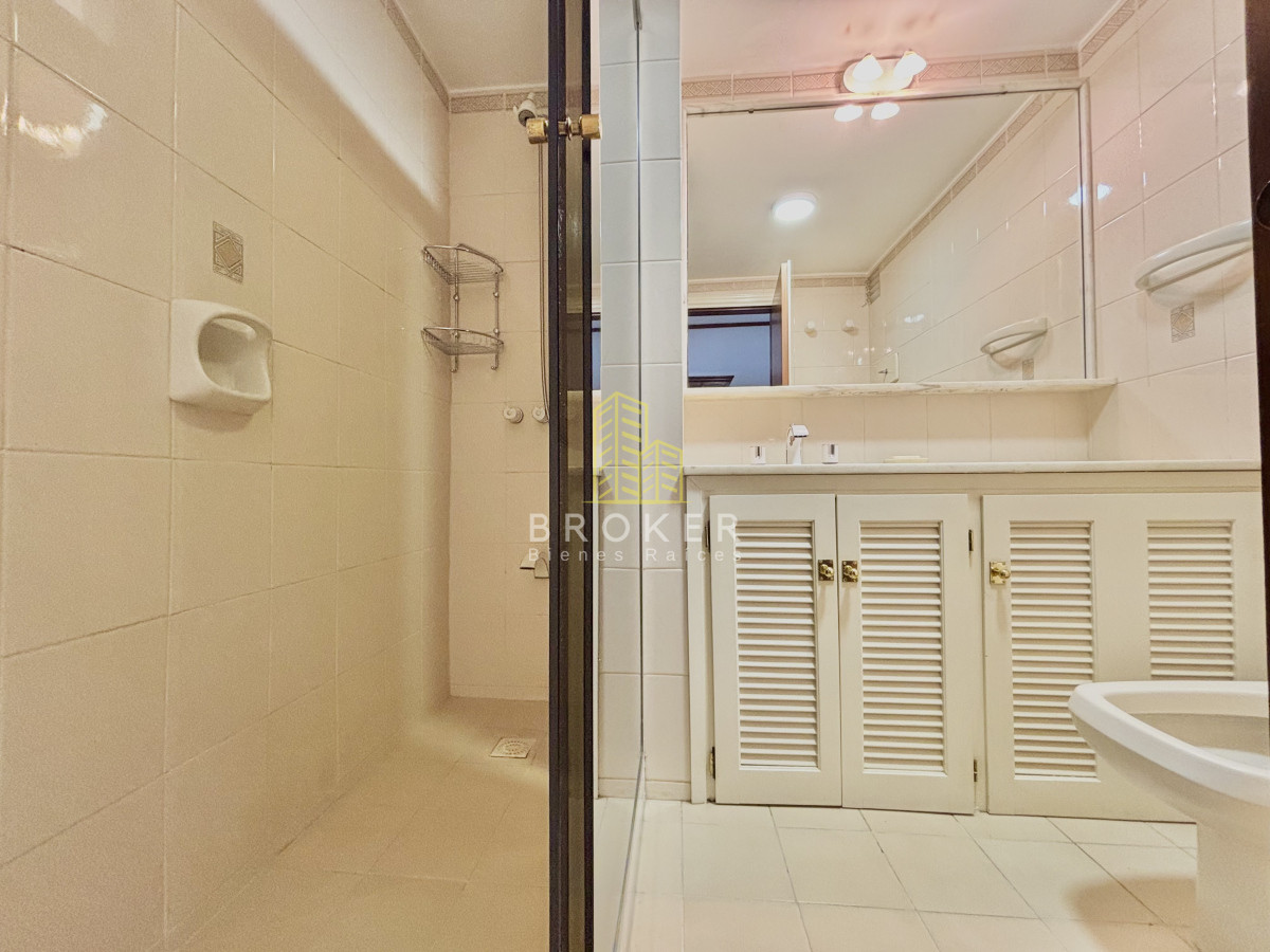 Apartamento ID.9123/Venta_de_apartamento_2_dormitorios_en_Peninsula_Punta_del_Este,_vista_al_mar - Venta de apartamento 2 dormitorios en Peninsula Punta del Este, vista al mar