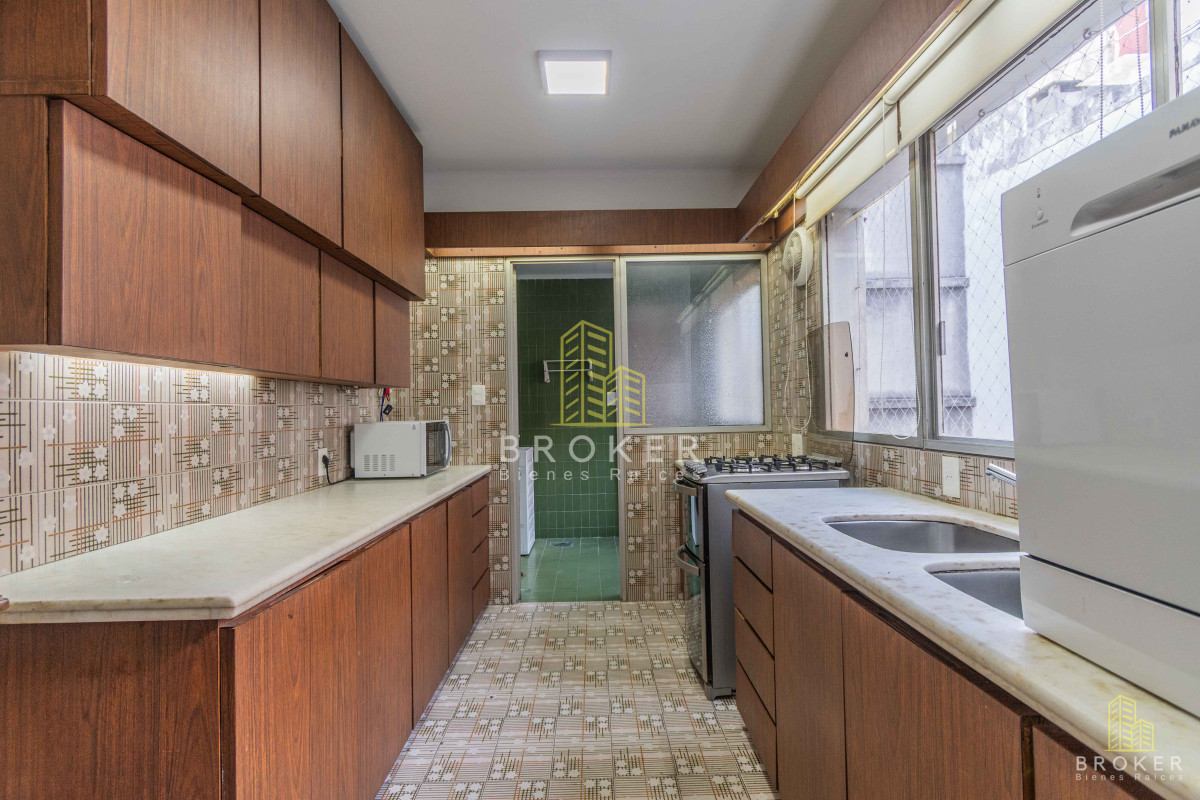 Apartamento ID.8491/Venta_Apartamento_Pocitos_3_dormitorios_y_servicio_ - Venta Apartamento Pocitos 3 dormitorios y servicio 