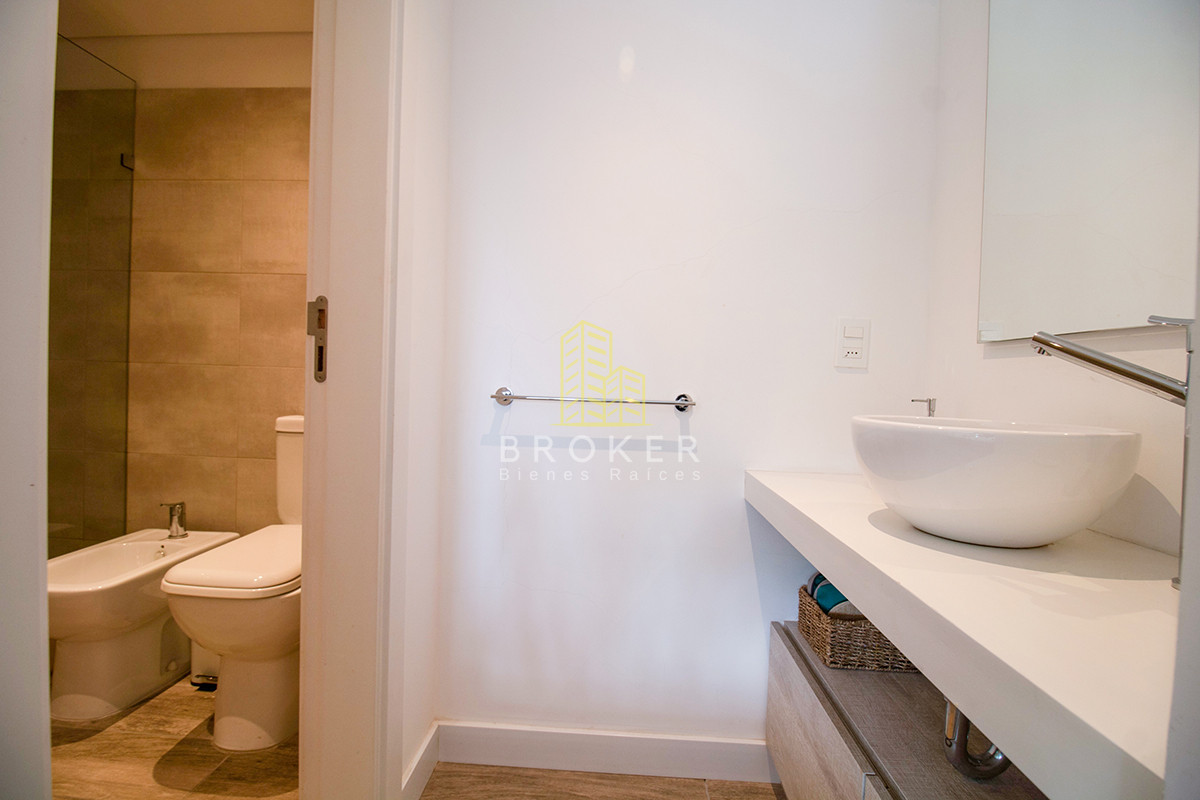 Apartamento ID.528/Venta_de_Penthouse_duplex_en_edificio_de_alta_gama_a_250_metros_del_mar,_Playa_Brava,_Punta_del_Este._Uruguay - Venta de Penthouse duplex en edificio de alta gama a 250 metros del mar, Playa Brava, Punta del Este. Uruguay