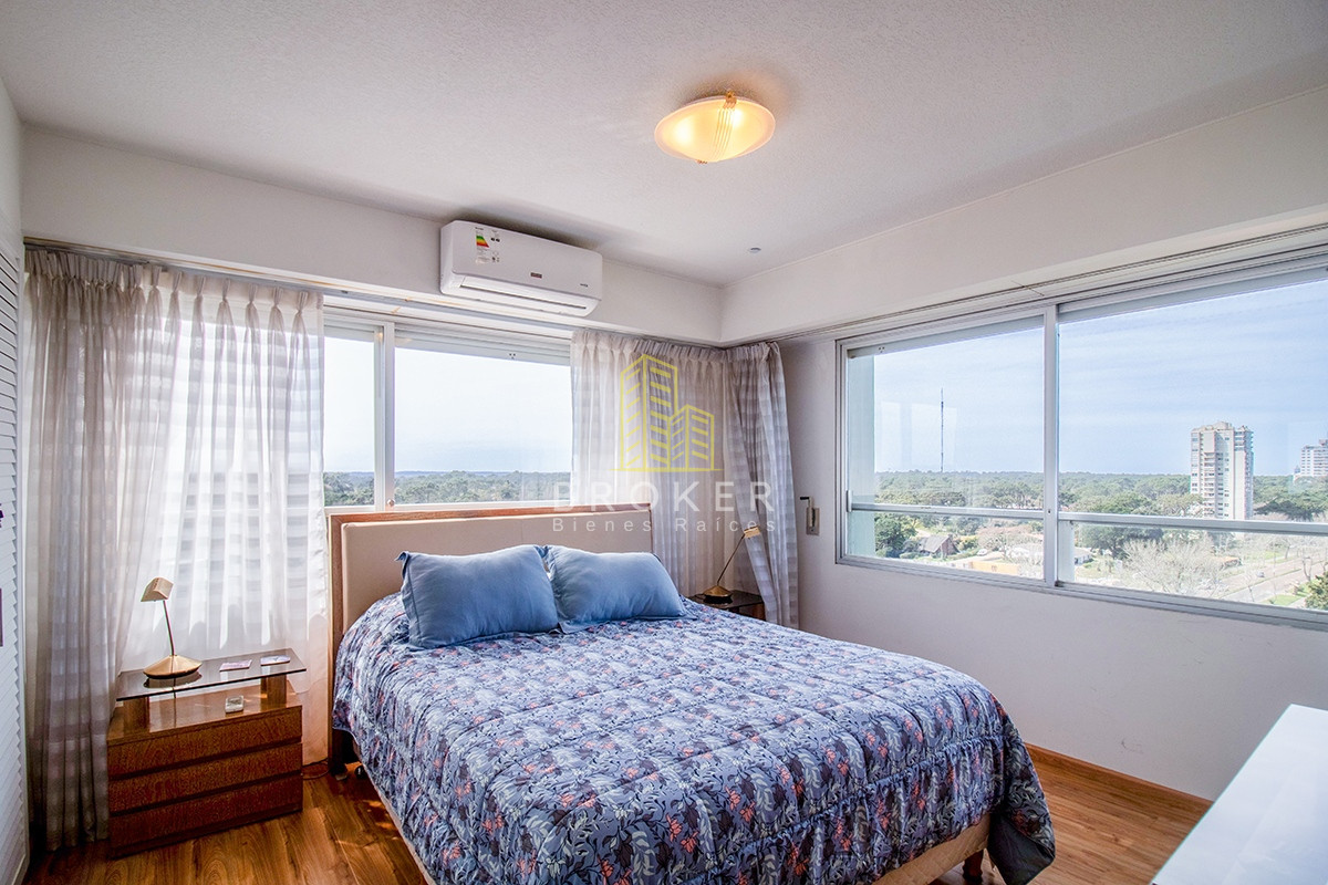 Apartamento ID.1870/Venta_de_apartamento_reciclado_2_dormitorios_en_Roosevelt._Punta_del_Este,_Uruguay. - Venta de apartamento reciclado 2 dormitorios en Roosevelt. Punta del Este, Uruguay.