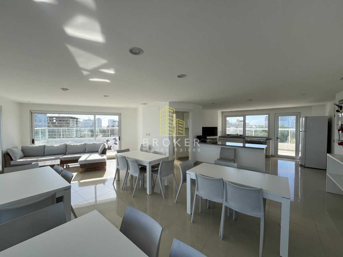 Apartamento ID.2152/Apartamento_3_Dormitorios_mas_dependencia_en_Alquiler_de_Temporada_en_la_Brava_con_Vista_al_Mar__Punta_del_Este_Maldonado - Apartamento 3 Dormitorios mas dependencia en Alquiler de Temporada en la Brava con Vista al Mar  Punta del Este Maldonado