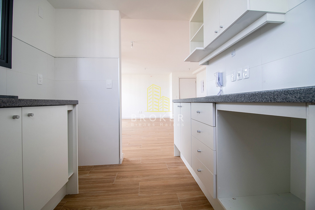 Apartamento ID.604/ - OPORTUNIDAD Apartamento en Venta 2 dormitorios con Vista al Mar en Playa Brava Punta del Este