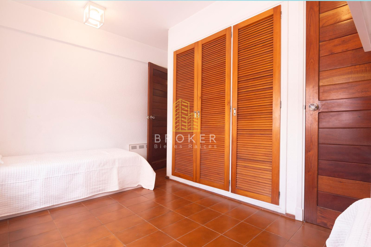 Apartamento ID.2397/Venta_Apartamento,_4_dormitorios,_Península,_Punta_del_Este - Venta Apartamento, 4 dormitorios, Península, Punta del Este