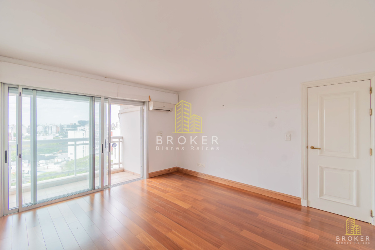 Apartamento ID.503 - Penthouse de 4 dormitorios en Golf Punta Carretas Barbacoa propia! Garage Doble