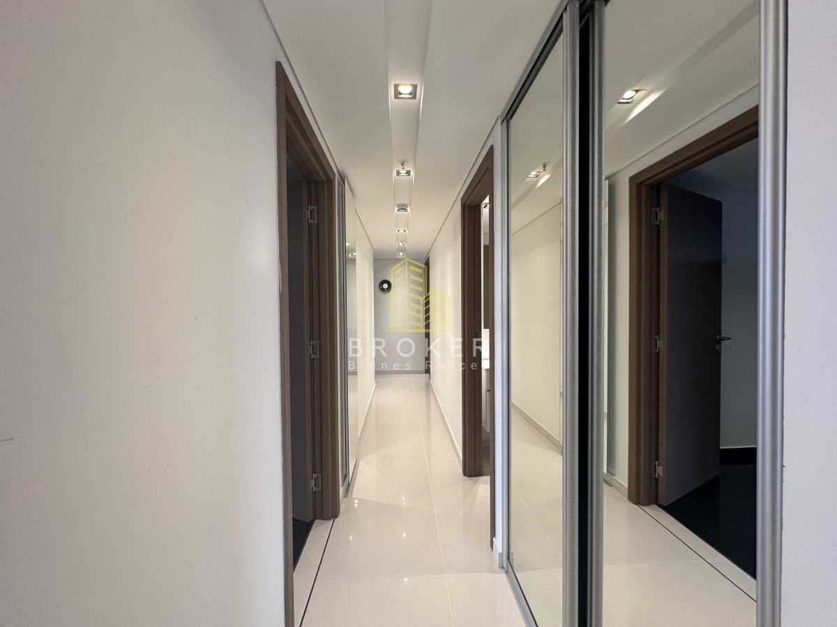 Apartamento ID.2111/Venta_de_apartamento_de_categoria,_dos_dormitorios_y_medio_en_la_brava_con_vista_al_mar._ - Venta de apartamento de categoria, dos dormitorios y medio en la brava con vista al mar. 