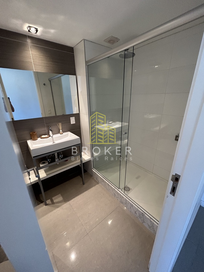 Apartamento ID.712/Alquiler_de_lujoso_apartamento_en_la_mejor_zona_de_Punta_del_Este._Uruguay - Alquiler de lujoso apartamento en la mejor zona de Punta del Este. Uruguay