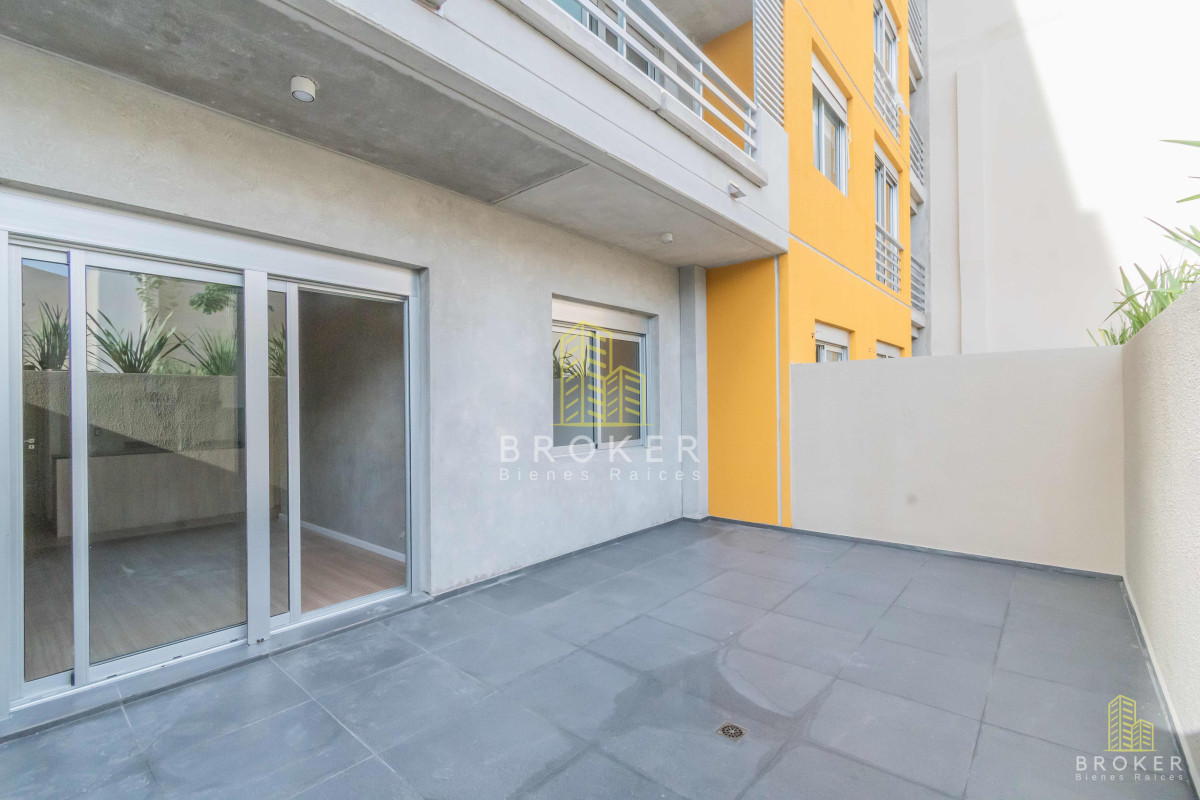 Apartamento ID.8621/ALQUILER_APARTAMENTO_1_DORMITORIO_CON_PATIO_-_OPCIÓN_GARAGE_TRES_CRUCES_ - ALQUILER APARTAMENTO 1 DORMITORIO CON PATIO - OPCIÓN GARAGE TRES CRUCES 