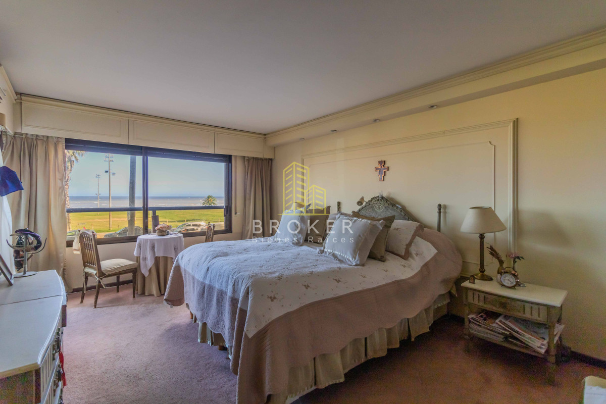 Apartamento ID.2030/Venta_apartamento_5_dormitorios_en_Punta_Carretas,_Montevideo_Uruguay - Venta apartamento 5 dormitorios en Punta Carretas, Montevideo Uruguay