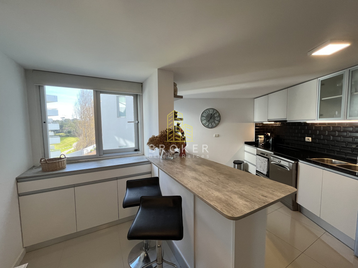 Apartamento ID.8804/Apartamento_en_Venta_2_Dormitorios_Frente_al_Mar_en_Playa_Mansa_Punta_del_Este_ - Apartamento en Venta 2 Dormitorios Frente al Mar en Playa Mansa Punta del Este 