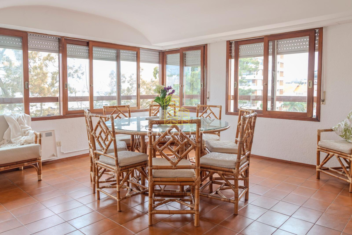 Apartamento ID.2397/Venta_Apartamento,_4_dormitorios,_Península,_Punta_del_Este - Venta Apartamento, 4 dormitorios, Península, Punta del Este