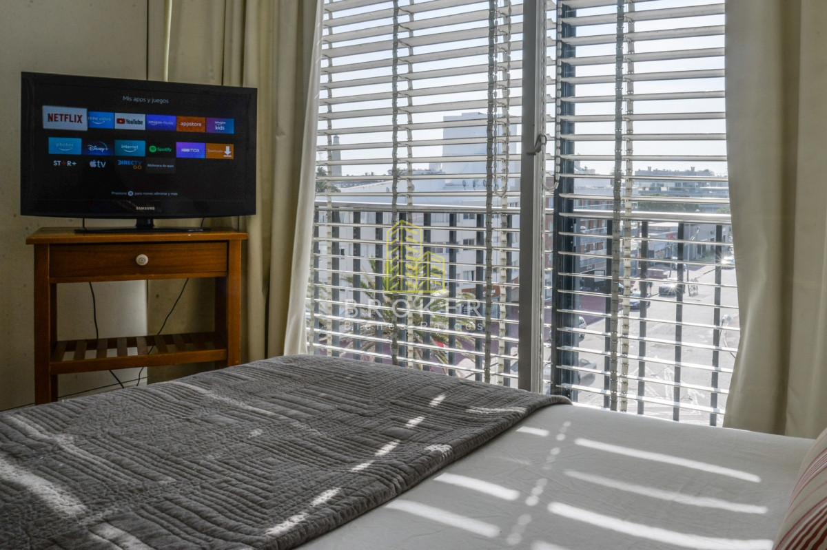 Apartamento ID.526/Venta_Apartamento_3_dormitorios_Península_con_excelente_vista_al_mar - Venta Apartamento 3 dormitorios Península con excelente vista al mar. Punta del Este, Uruguay.