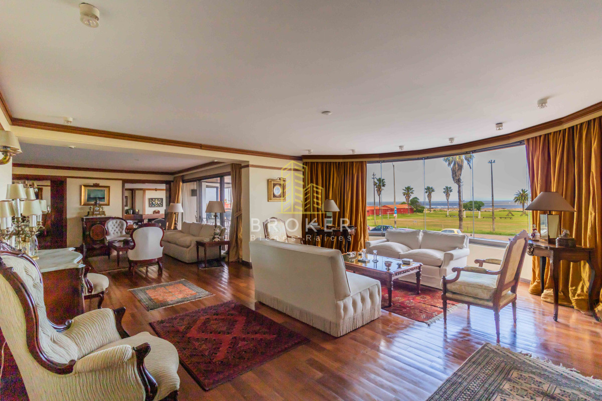 Apartamento ID.2030/Venta_apartamento_5_dormitorios_en_Punta_Carretas,_Montevideo_Uruguay - Venta apartamento 5 dormitorios en Punta Carretas, Montevideo Uruguay
