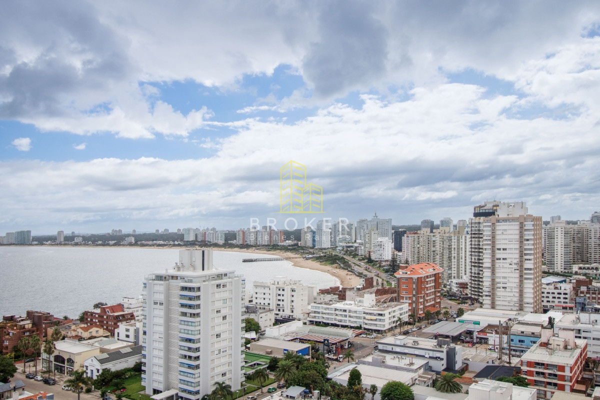 Apartamento ID.876/Venta_de_apartamento_de_tres_dormitorios_en_Peninsula._Punta_del_Este,_Uruguay. - Venta de apartamento de tres dormitorios en Peninsula. Punta del Este, Uruguay.
