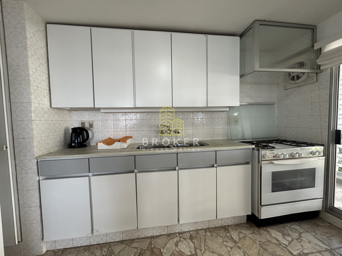 Apartamento ID.796/Venta_de_apartamento_primera_linea_en_playa_Mansa,_Punta_del_Este._Uruguay - Venta de apartamento primera linea en playa Mansa, Punta del Este. Uruguay