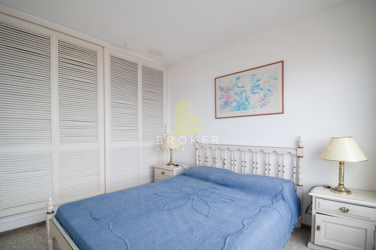 Apartamento ID.876/Venta_de_apartamento_de_tres_dormitorios_en_Peninsula._Punta_del_Este,_Uruguay. - Venta de apartamento de tres dormitorios en Peninsula. Punta del Este, Uruguay.