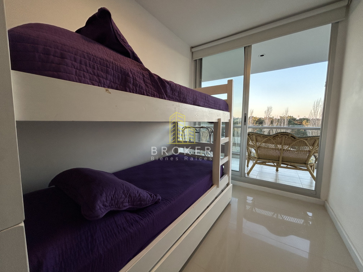 Apartamento ID.2017/Venta_de_hermoso_apartamento_2_dormitorios_en_una_de_las_mejores_zonas_de_Punta_del_Este - Venta de hermoso apartamento 2 dormitorios en una de las mejores zonas de Punta del Este