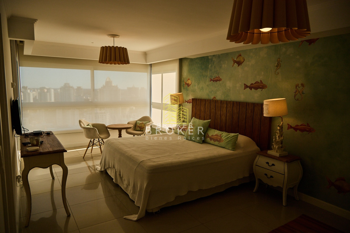 Apartamento ID.1335/Venta_apartamento_4_suites_en_Playa_Brava_en_edificio_de_categoría_Torre_Lobos. - Venta apartamento 4 suites en Playa Brava en edificio de categoría Torre Lobos.