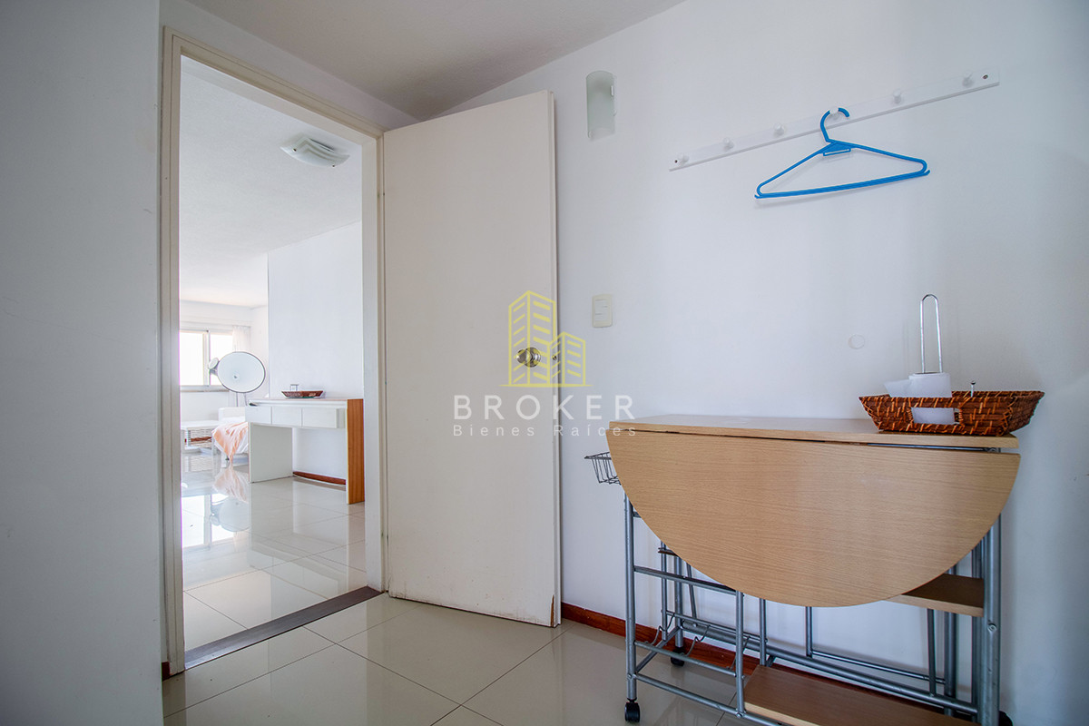 Apartamento ID.785/Oportunidad_en_venta_de_apartamento_con_vista_al_mar_en_Peninsula_-_Punta_del_este - Oportunidad en venta de apartamento con vista al mar en Peninsula - Punta del este