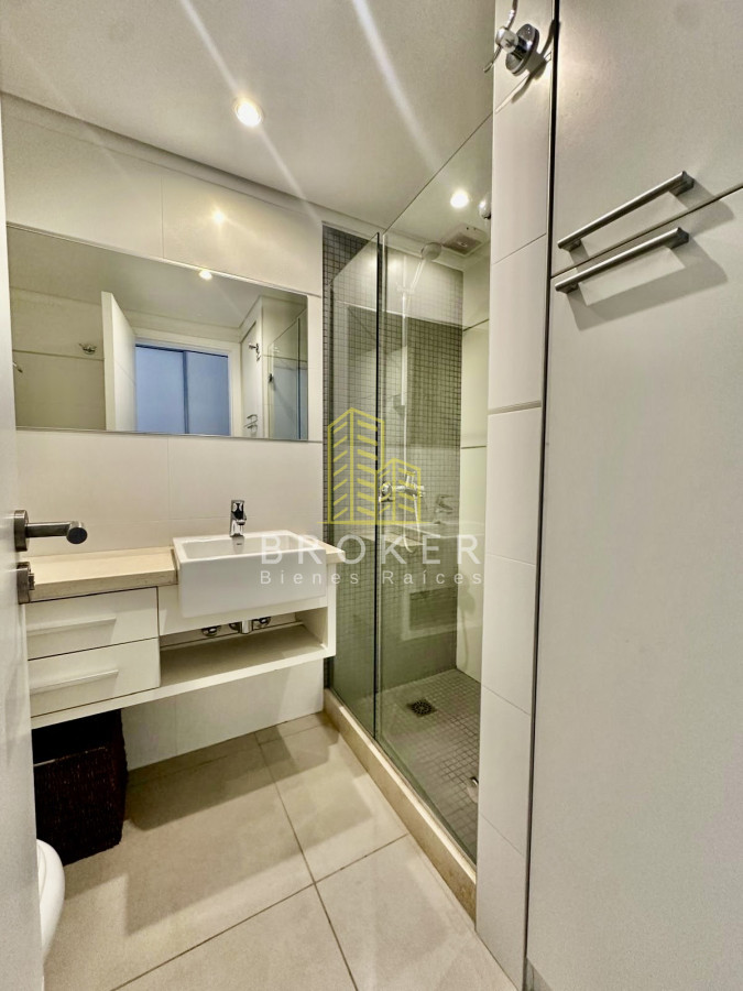 Apartamento ID.2392/Apartamento_Duplex_en_primera_linea_de_Punta_del_Este_frente_al_mar_Playa_Mansa - Apartamento Duplex en primera linea de Punta del Este frente al mar Playa Mansa