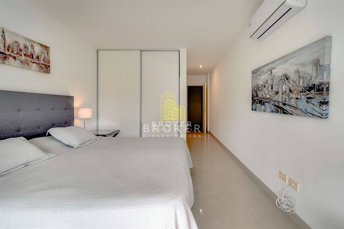 Apartamento ID.221/Venta_apartamento_2_dorm._en_Rincón_del_Indio,_Punta_del_Este - OPORTUNIDAD penthouse de 200m2 con terraza exclusiva y parrillero en edificio con servicios en Punta del Este