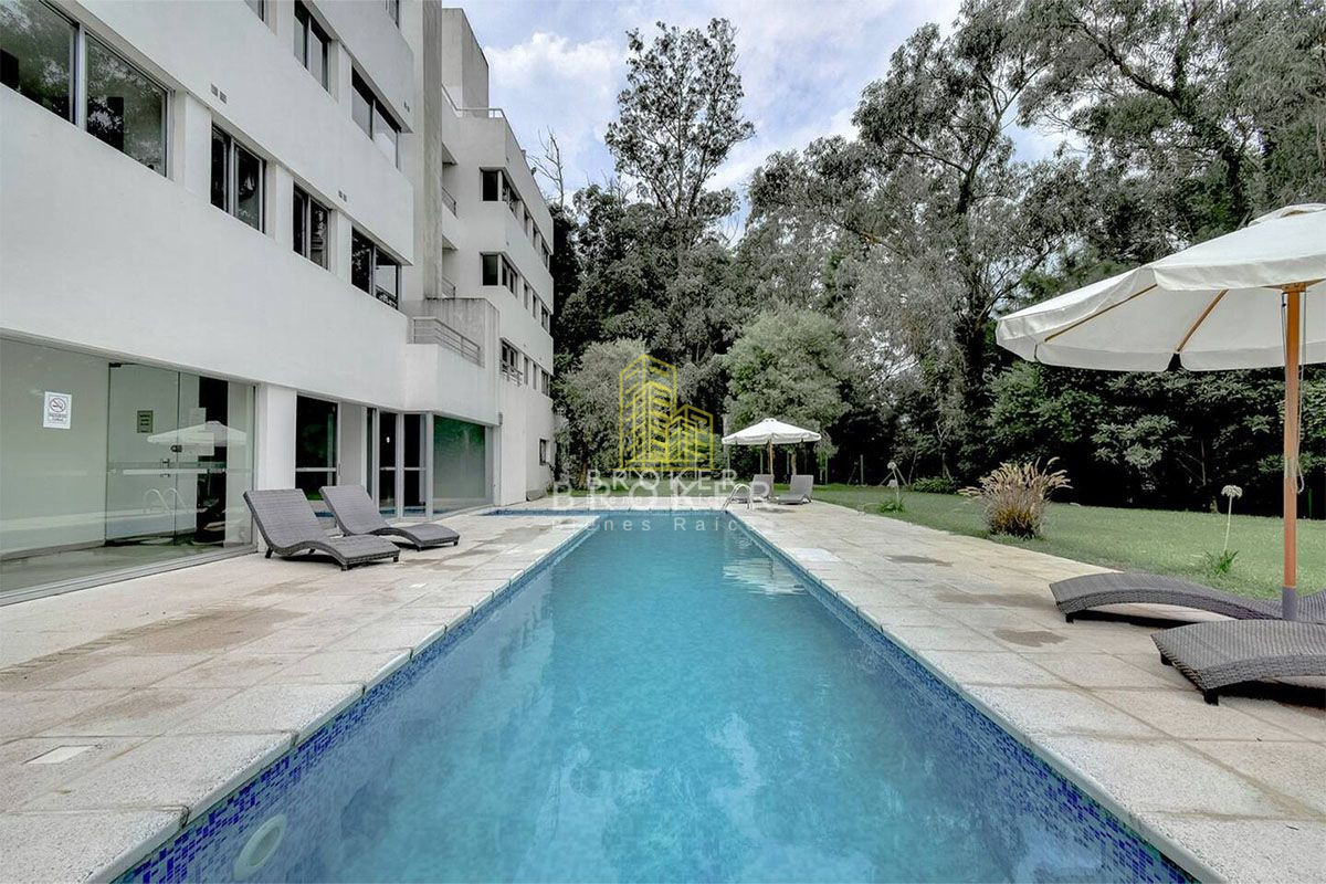 Apartamento ID.221/Venta_apartamento_2_dorm._en_Rincón_del_Indio,_Punta_del_Este - OPORTUNIDAD penthouse de 200m2 con terraza exclusiva y parrillero en edificio con servicios en Punta del Este