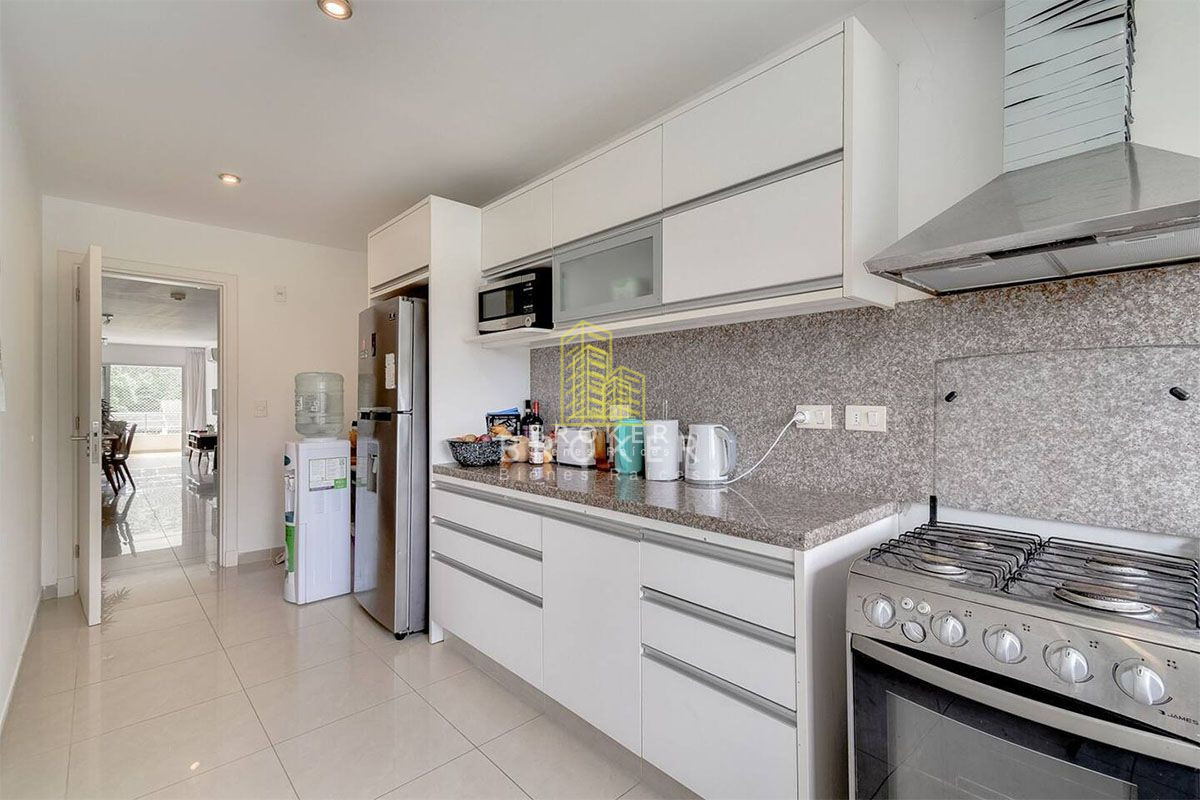 Apartamento ID.221/Venta_apartamento_2_dorm._en_Rincón_del_Indio,_Punta_del_Este - OPORTUNIDAD penthouse de 200m2 con terraza exclusiva y parrillero en edificio con servicios en Punta del Este