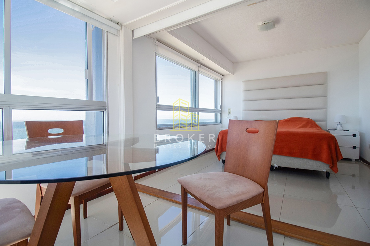 Apartamento ID.785/Oportunidad_en_venta_de_apartamento_con_vista_al_mar_en_Peninsula_-_Punta_del_este - Oportunidad en venta de apartamento con vista al mar en Peninsula - Punta del este