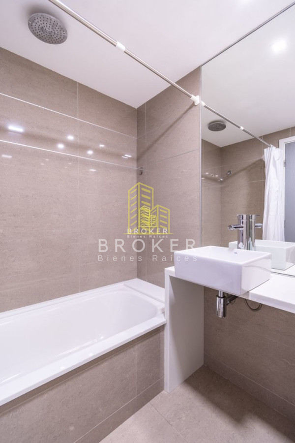 Apartamento ID.24/Venta_Apartamento_2_Dormitorios_Punta_Del_Este_Piso_Alto_(ref:_Bkb-791) - Venta Apartamento 2 Dormitorios Punta Del Este Piso Alto (ref: Bkb-791)