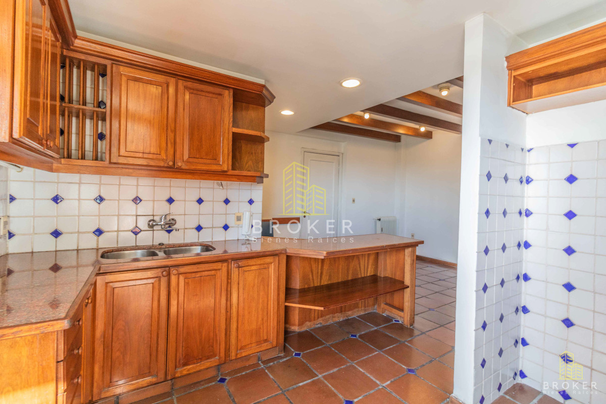 Apartamento ID.2079/Oportunidad!_Venta_Apartamento_4_o_5_dormitorios_Centro_Libertador_ideal_Estudiantes!_Medicina_Quimica_Derecho - Oportunidad! Venta Apartamento 4 o 5 dormitorios Centro Libertador ideal Estudiantes! Medicina Quimica Derecho