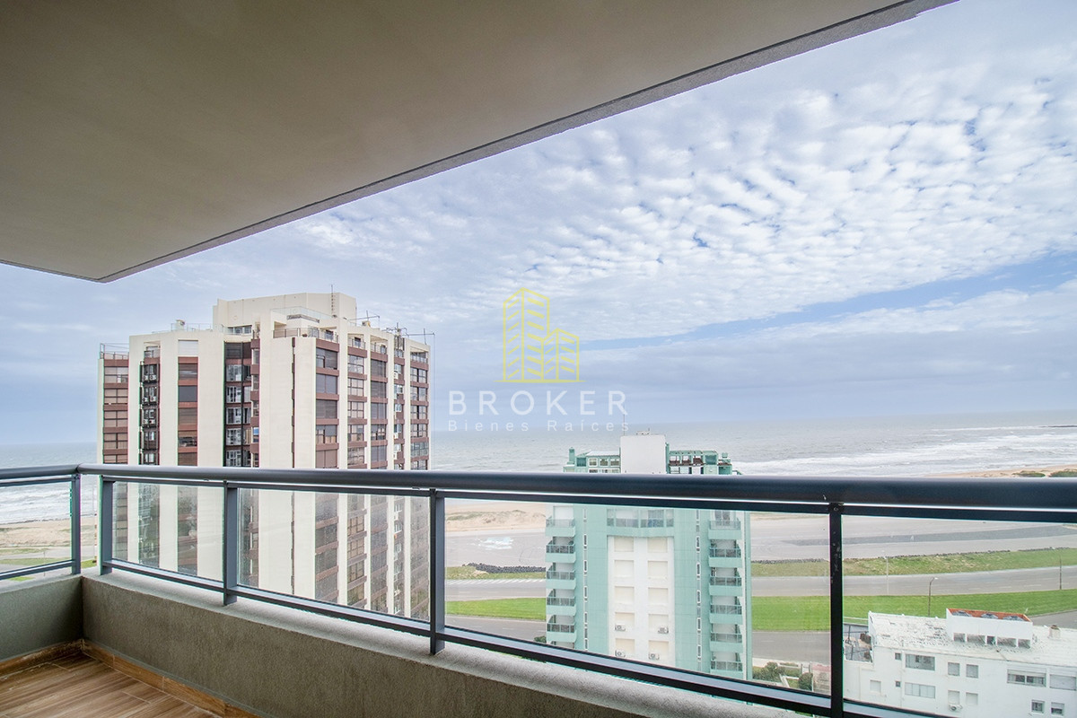 Apartamento ID.604/ - OPORTUNIDAD Apartamento en Venta 2 dormitorios con Vista al Mar en Playa Brava Punta del Este