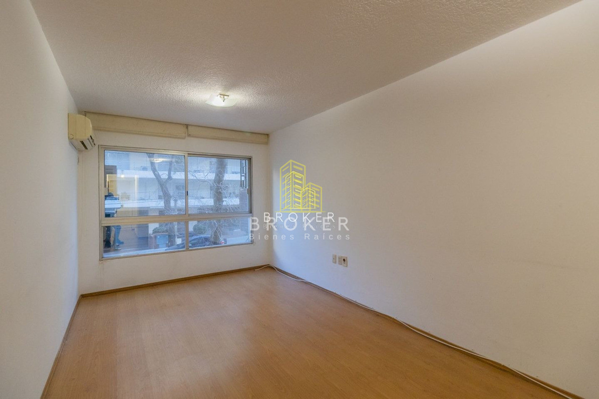 Apartamento ID.254/Venta_Apartamento_1_Dormitorio_En_Punta_Carretas.__(ref:_Bkb-1628) - Venta Apartamento 1 Dormitorio En Punta Carretas Parrillero propio patio garage