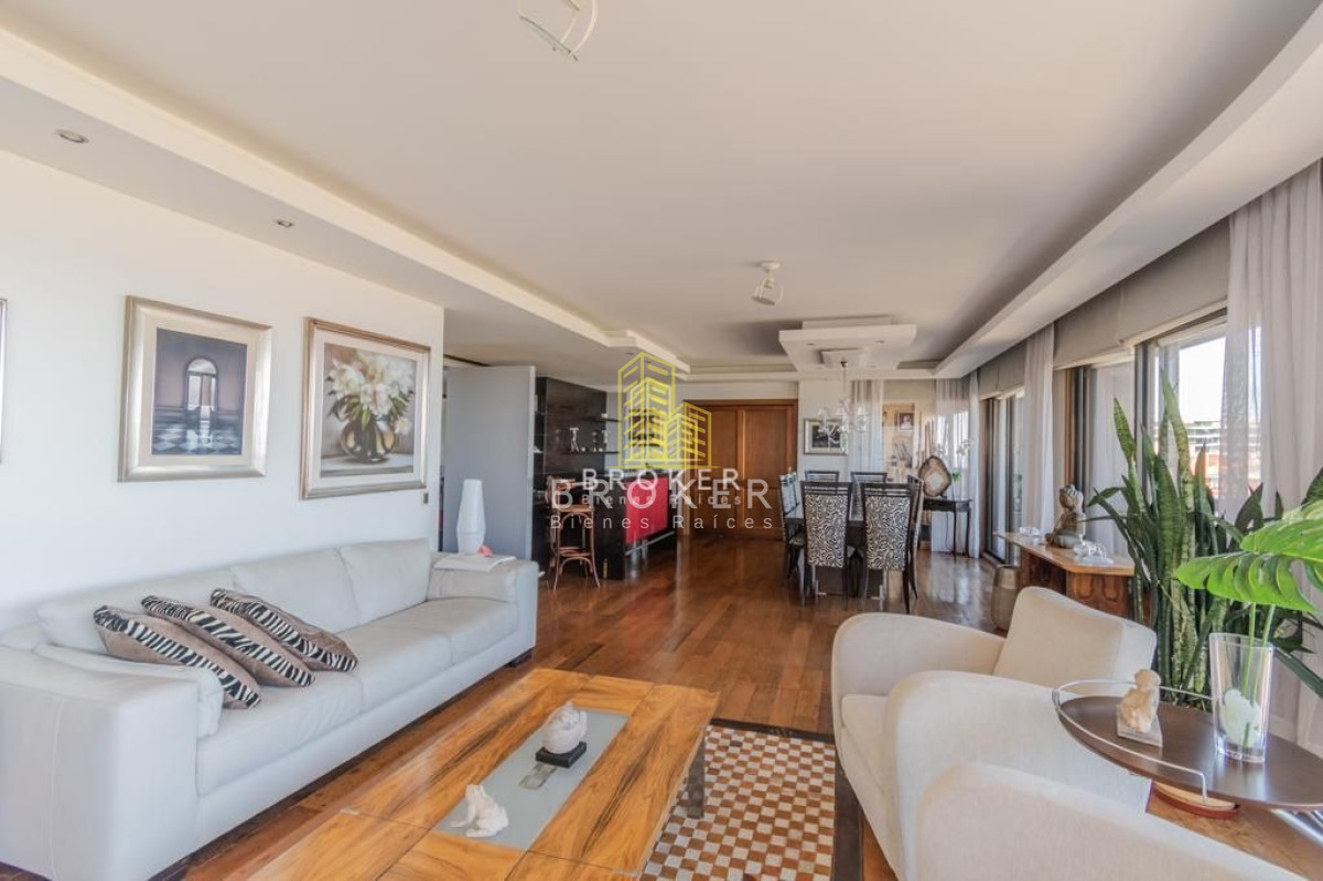 Apartamento ID.272/Apartamento_Pocitos_Rambla_Frente_Al_Mar_4_Dormitorios_Parrillero_ - venta apartamento 3 suites mas servicio en Pocitos frente al mar con parrillero