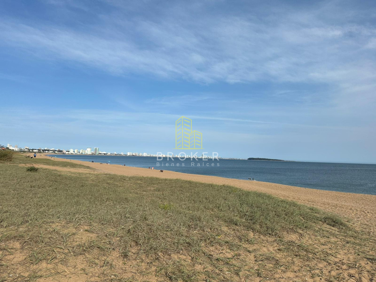 Apartamento ID.9208/Alquiler_departamento_Punta_del_Este_Mansa_de_categoria_en_primerisima_linea_en_playa_mansa_con_todos_los_amenities - Alquiler departamento Punta del Este Mansa de categoria en primerisima linea en playa mansa con todos los amenities