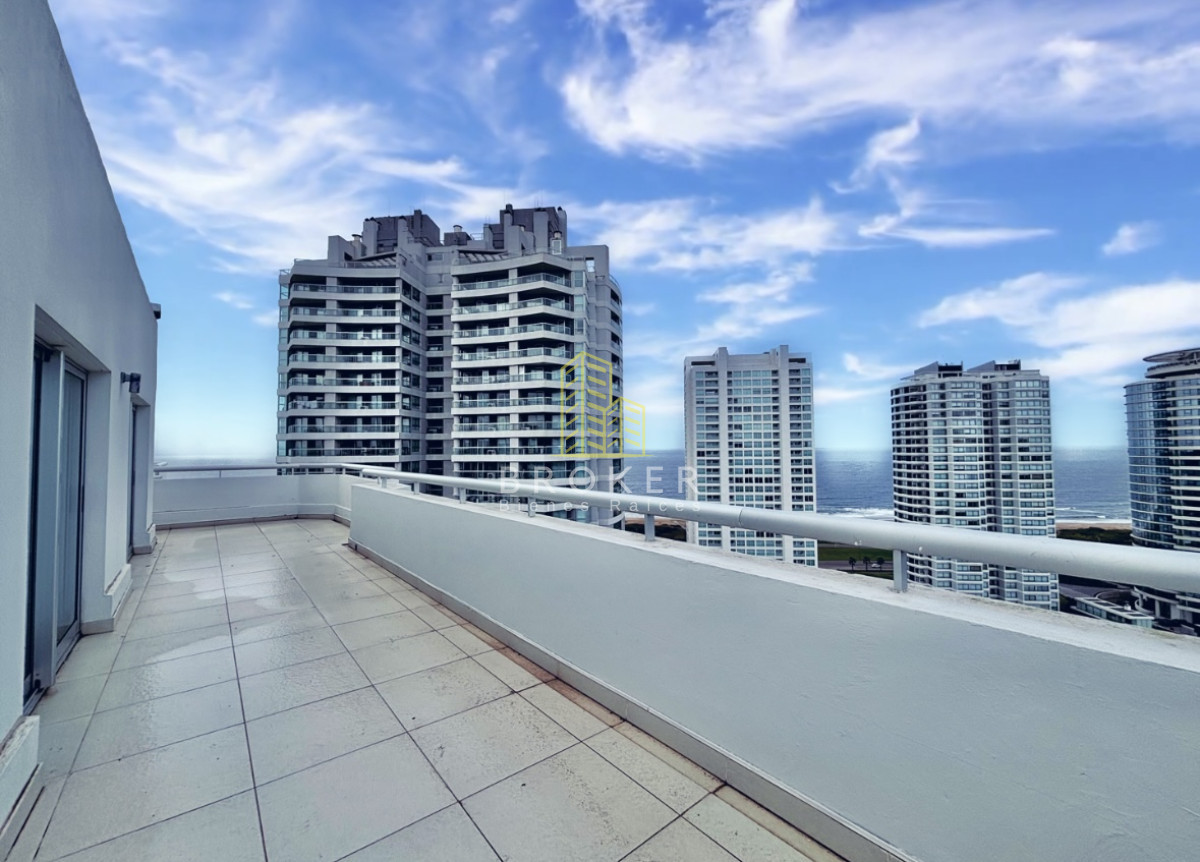 Apartamento ID.2372/venta_apartamento_3_dormitorios_Playa_brava_punta_del_este_vista_al_mar - venta apartamento 3 dormitorios Playa brava punta del este vista al mar