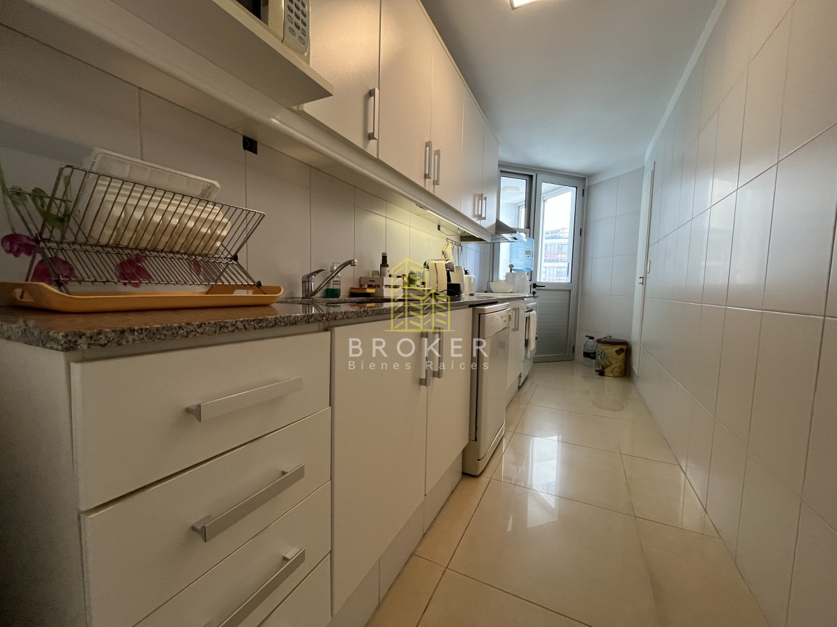 Apartamento ID.9373/Venta_Departamento_3_Dormitorios_Vista_al_Mar_Playa_Brava_Punta_del_Este_Con_Servicios_y_Garaje - Venta Departamento 3 Dormitorios Vista al Mar Playa Brava Punta del Este Con Servicios y Garaje