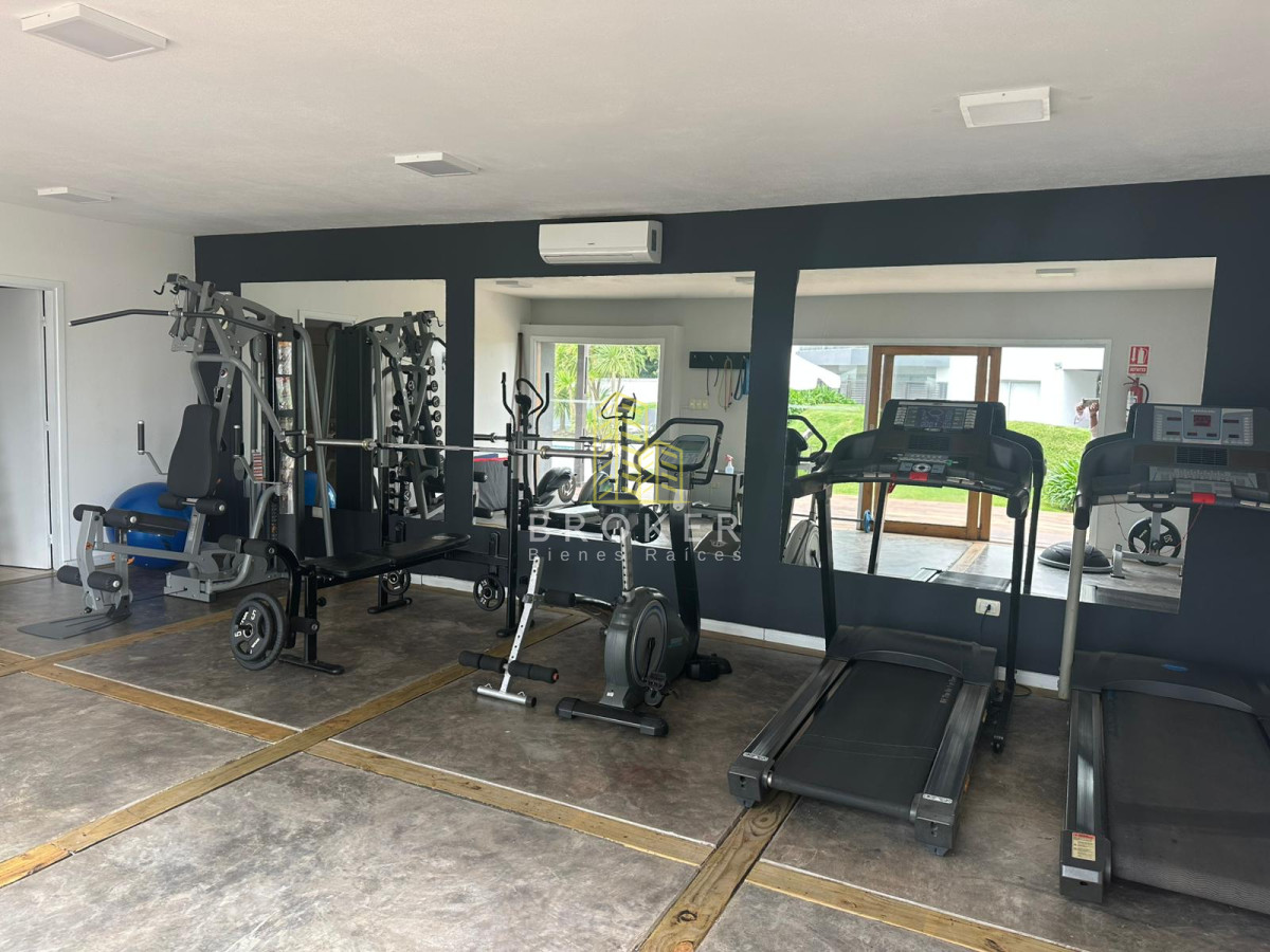 Apartamento ID.9208/Alquiler_departamento_Punta_del_Este_Mansa_de_categoria_en_primerisima_linea_en_playa_mansa_con_todos_los_amenities - Alquiler departamento Punta del Este Mansa de categoria en primerisima linea en playa mansa con todos los amenities