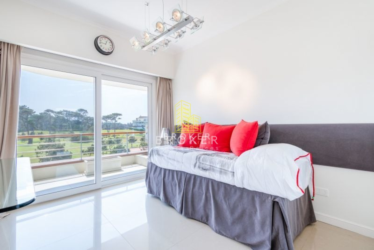 Apartamento ID.33/Venta_Apartamento_4_dormitorios_Playa_Mansa_Punta_Del_Este_VERAMANSA - Venta Apartamento 4 dormitorios Playa Mansa Punta Del Este VERAMANSA