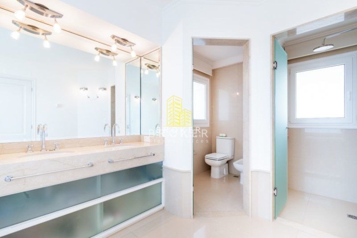 Apartamento ID.33/Venta_Apartamento_4_dormitorios_Playa_Mansa_Punta_Del_Este_VERAMANSA - Venta Apartamento 4 dormitorios Playa Mansa Punta Del Este VERAMANSA