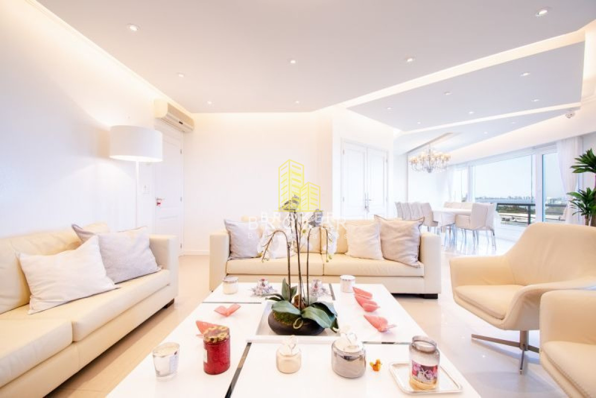 Apartamento ID.33/Venta_Apartamento_4_dormitorios_Playa_Mansa_Punta_Del_Este_VERAMANSA - Venta Apartamento 4 dormitorios Playa Mansa Punta Del Este VERAMANSA