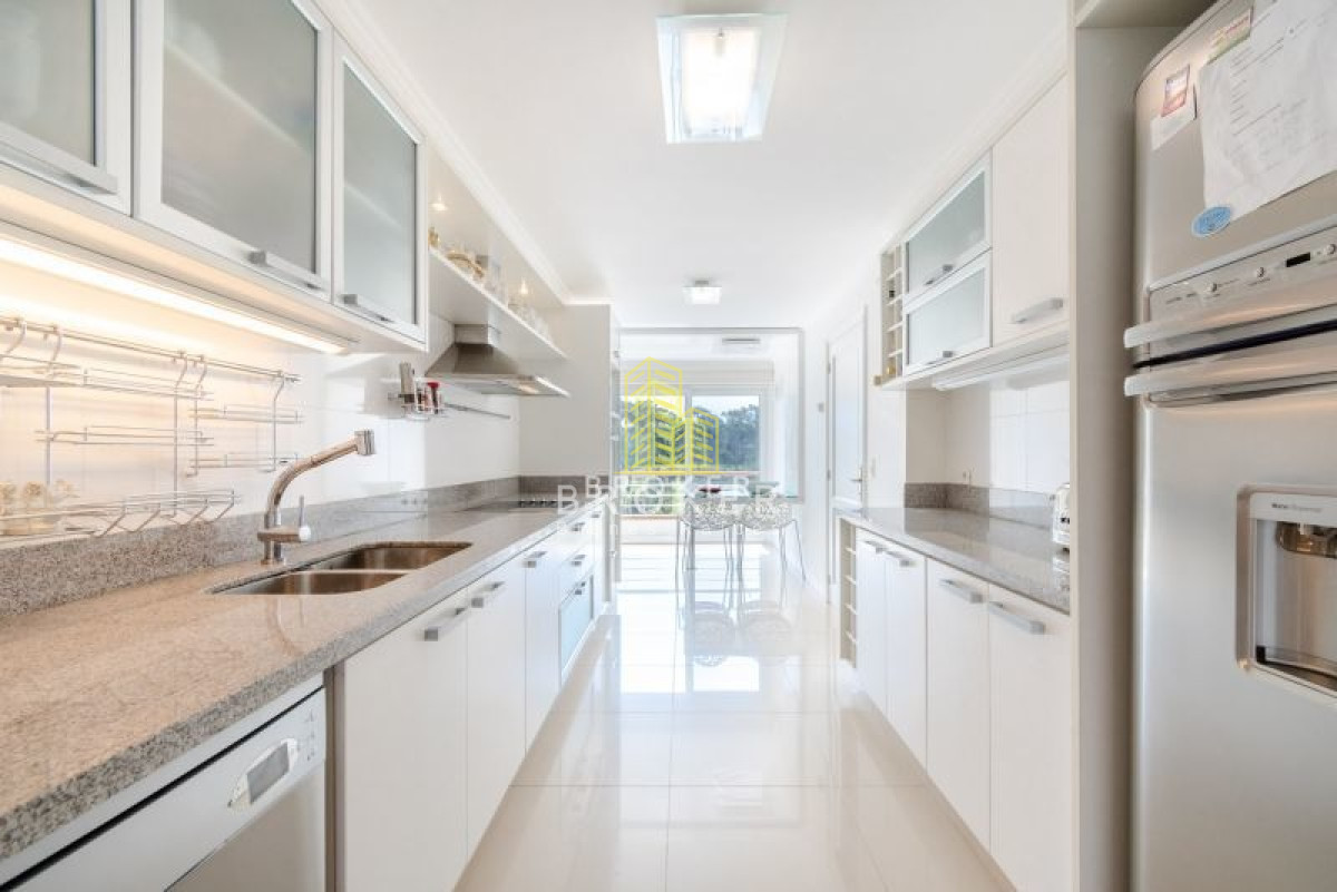 Apartamento ID.33/Venta_Apartamento_4_dormitorios_Playa_Mansa_Punta_Del_Este_VERAMANSA - Venta Apartamento 4 dormitorios Playa Mansa Punta Del Este VERAMANSA