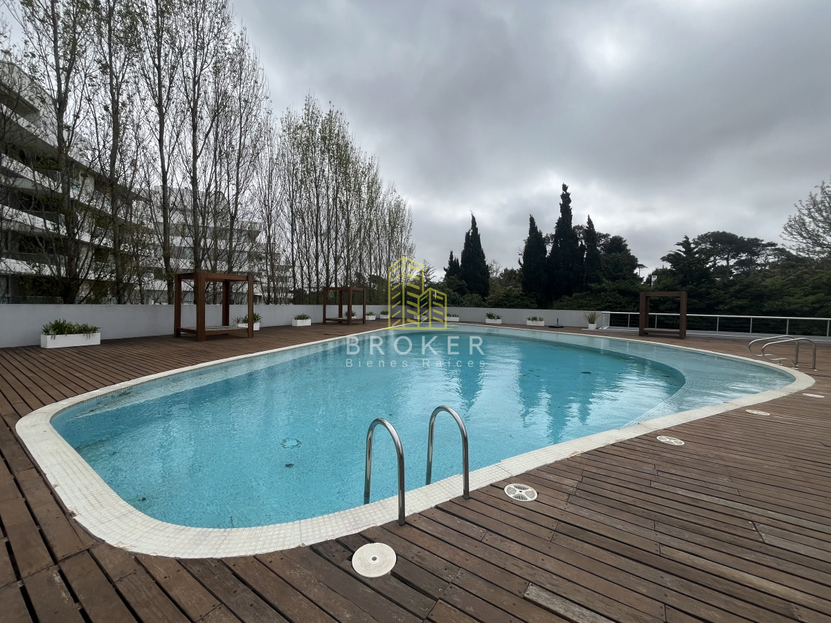 Apartamento ID.1845 - Oportunidad Apartamento en Venta Primera linea de la Mansa 2 dormitorios Isabel Pinares Punta del Este con Parrillero y Garaje