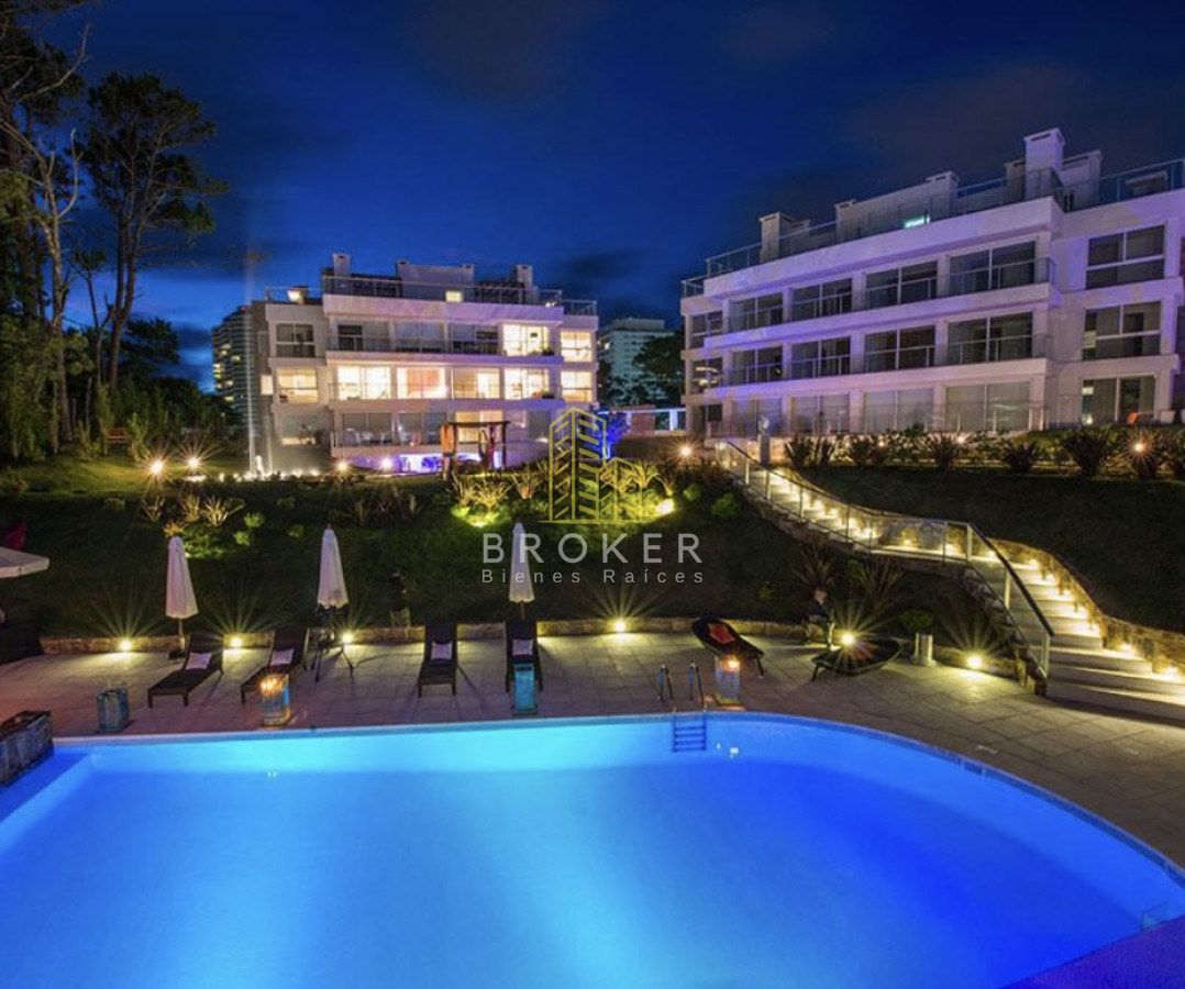 Apartamento ID.8847/Espectacular_y_amplio_departamento_en_alquiler_en_playa_mansa,_punta_del_este - Espectacular y amplio departamento en alquiler en playa mansa, punta del este