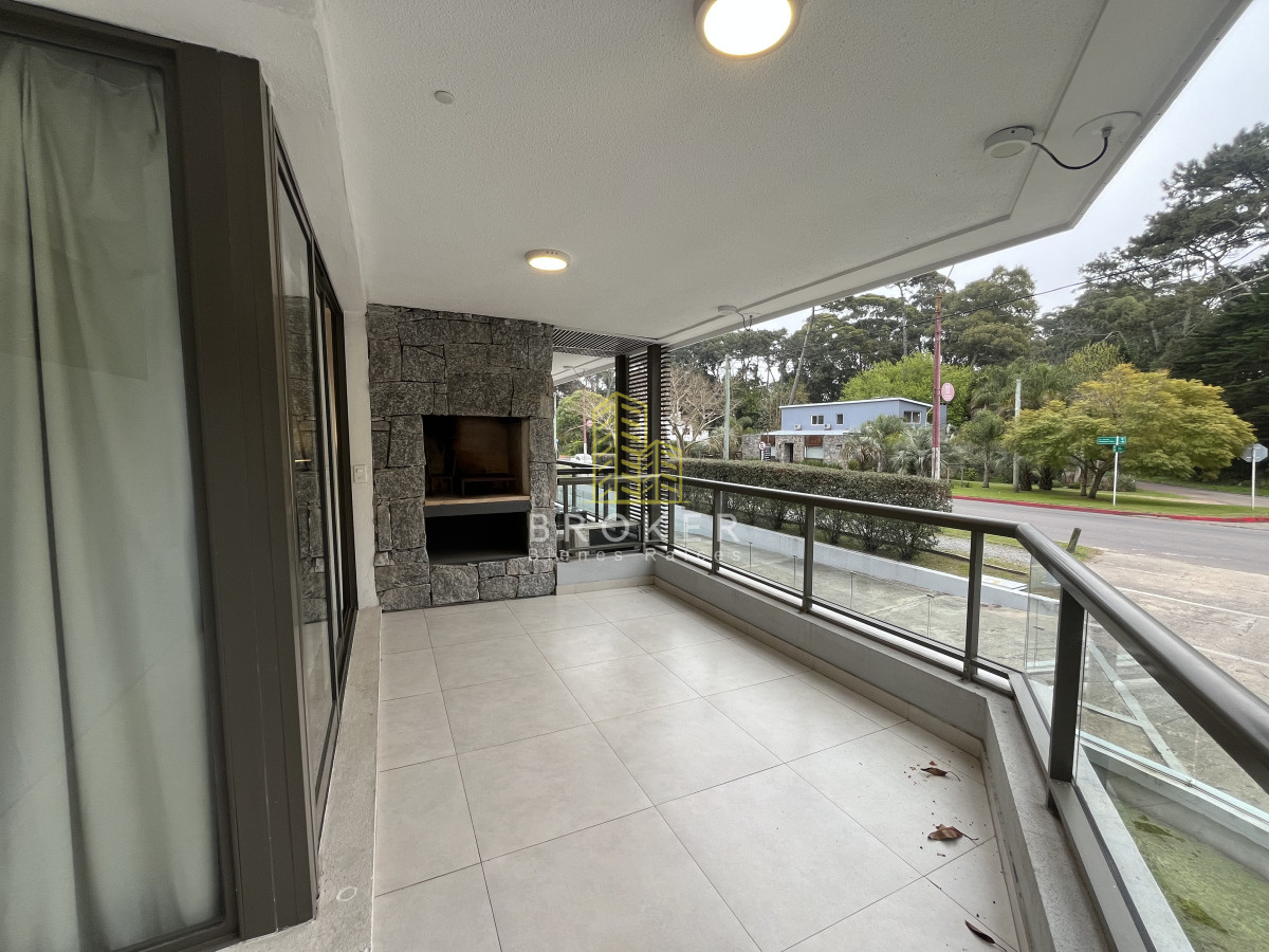 Apartamento ID.9349/Oportunidad_Apartamento_en_Venta_1_Dormitorio_con_Parrillero_Garaje_y_Servicios_San_Rafael_Punta_del_Este - Oportunidad Apartamento en Venta 1 Dormitorio con Parrillero Garaje y Servicios San Rafael Punta del Este