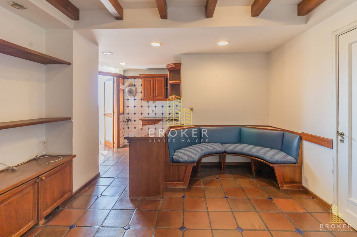 Apartamento ID.2079/Oportunidad!_Venta_Apartamento_4_o_5_dormitorios_Centro_Libertador_ideal_Estudiantes!_Medicina_Quimica_Derecho - Oportunidad! Venta Apartamento 4 o 5 dormitorios Centro Libertador ideal Estudiantes! Medicina Quimica Derecho