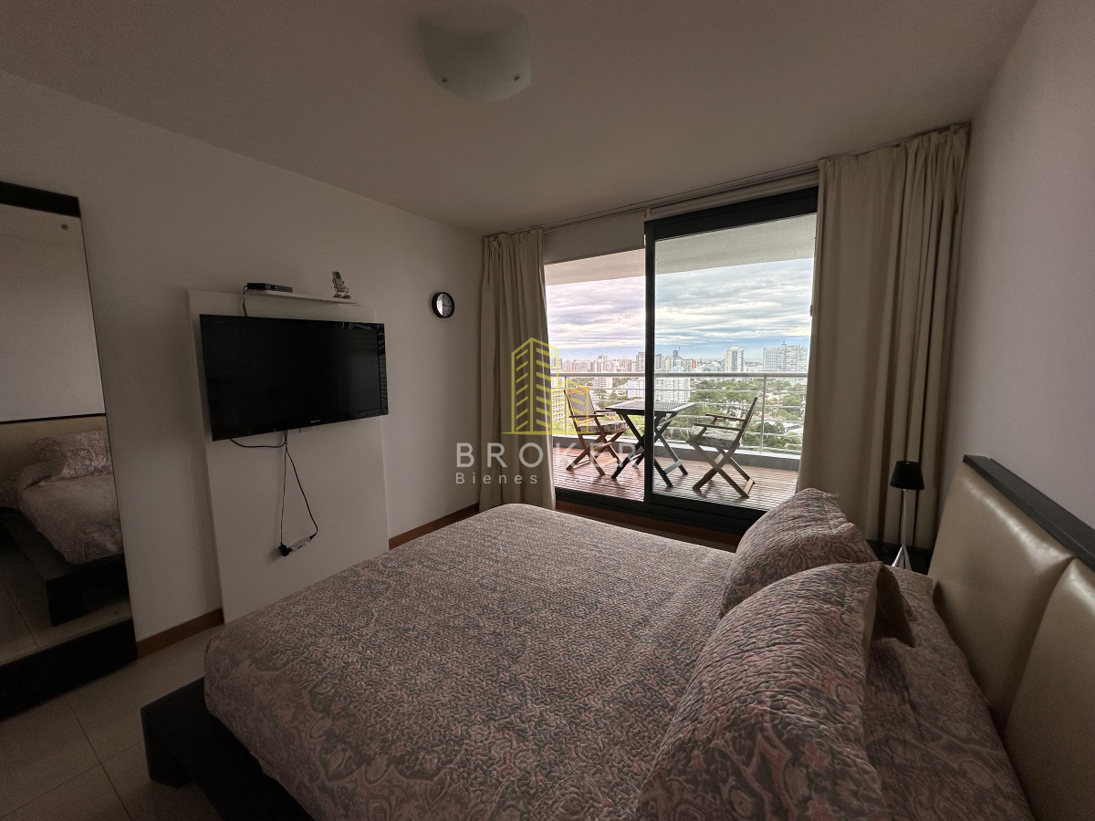 Apartamento ID.2024/Venta_y_alquiller_de_espectacular_penthouse_con_vista_a_toda_la_ciudad_y_las_playas_de_Punta_del_Este. - Venta y alquiller de espectacular penthouse con vista a toda la ciudad y las playas de Punta del Este.