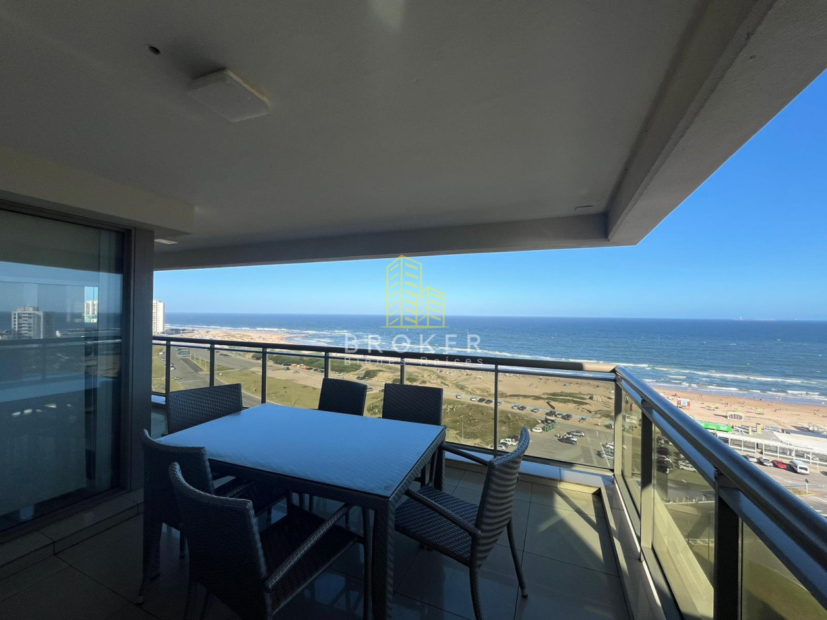 Apartamento ID.793/Apartamento_en_venta_Primera_linea_4_dorm._4_baños - Apartamento en venta Primera linea 4 dorm. 4 baños