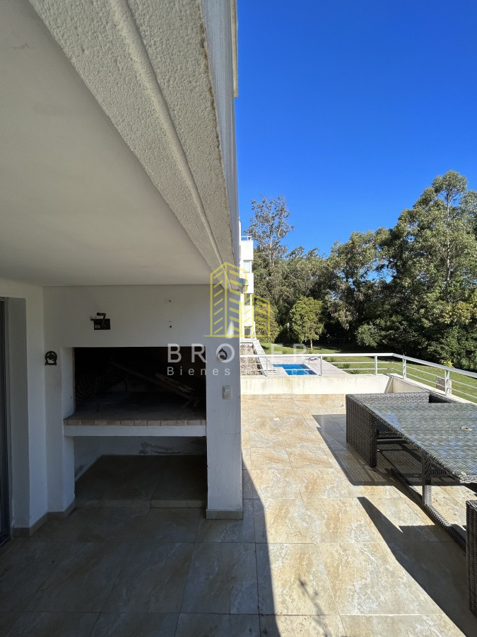 Apartamento ID.696/Apartamento_4_dormitorios_en_Playa_Brava_Rincon_del_Indio - Apartamento 4 dormitorios en Playa Brava Rincon del Indio. Punta del Este, Uruguay.