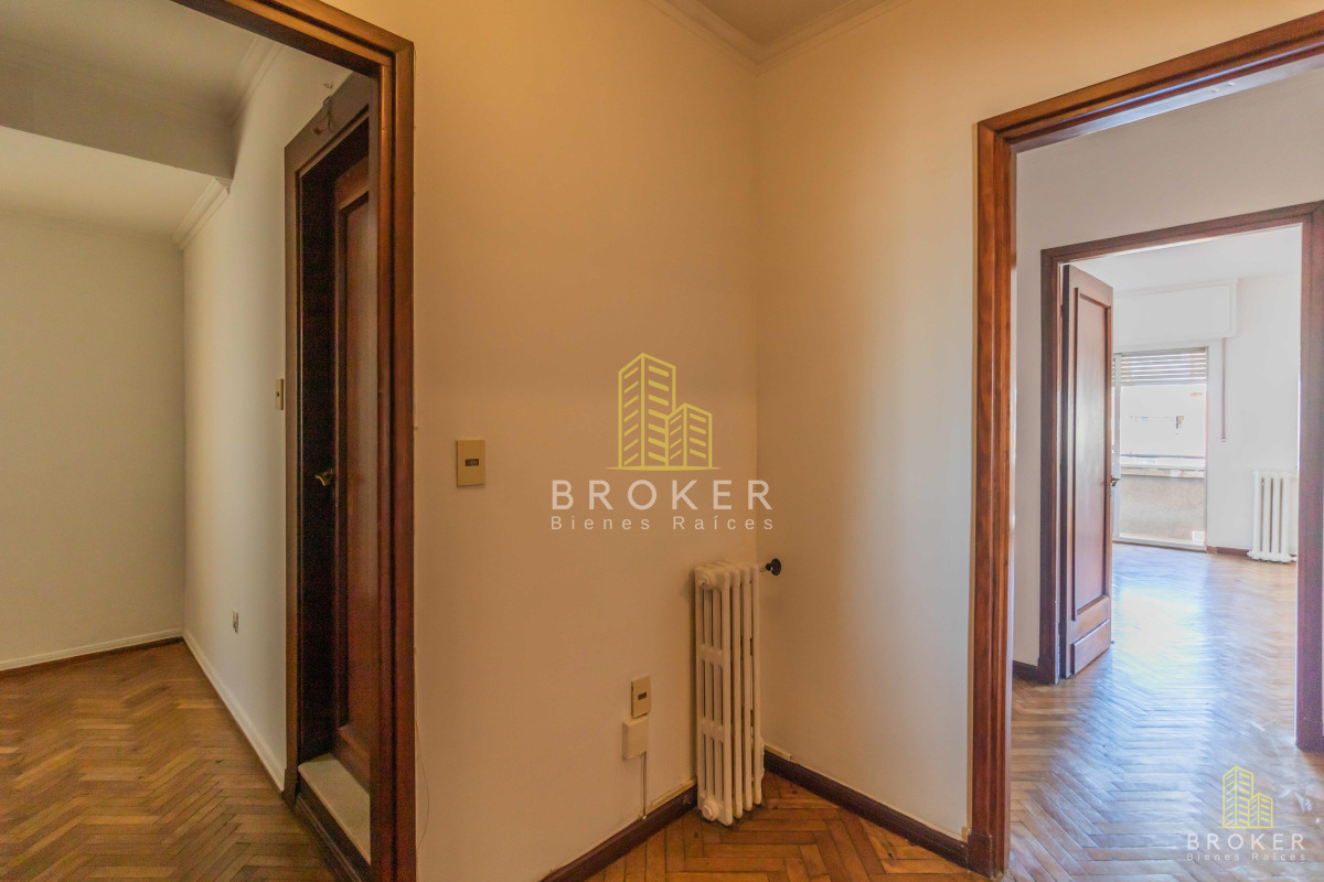 Apartamento ID.2079/Oportunidad!_Venta_Apartamento_4_o_5_dormitorios_Centro_Libertador_ideal_Estudiantes!_Medicina_Quimica_Derecho - Oportunidad! Venta Apartamento 4 o 5 dormitorios Centro Libertador ideal Estudiantes! Medicina Quimica Derecho